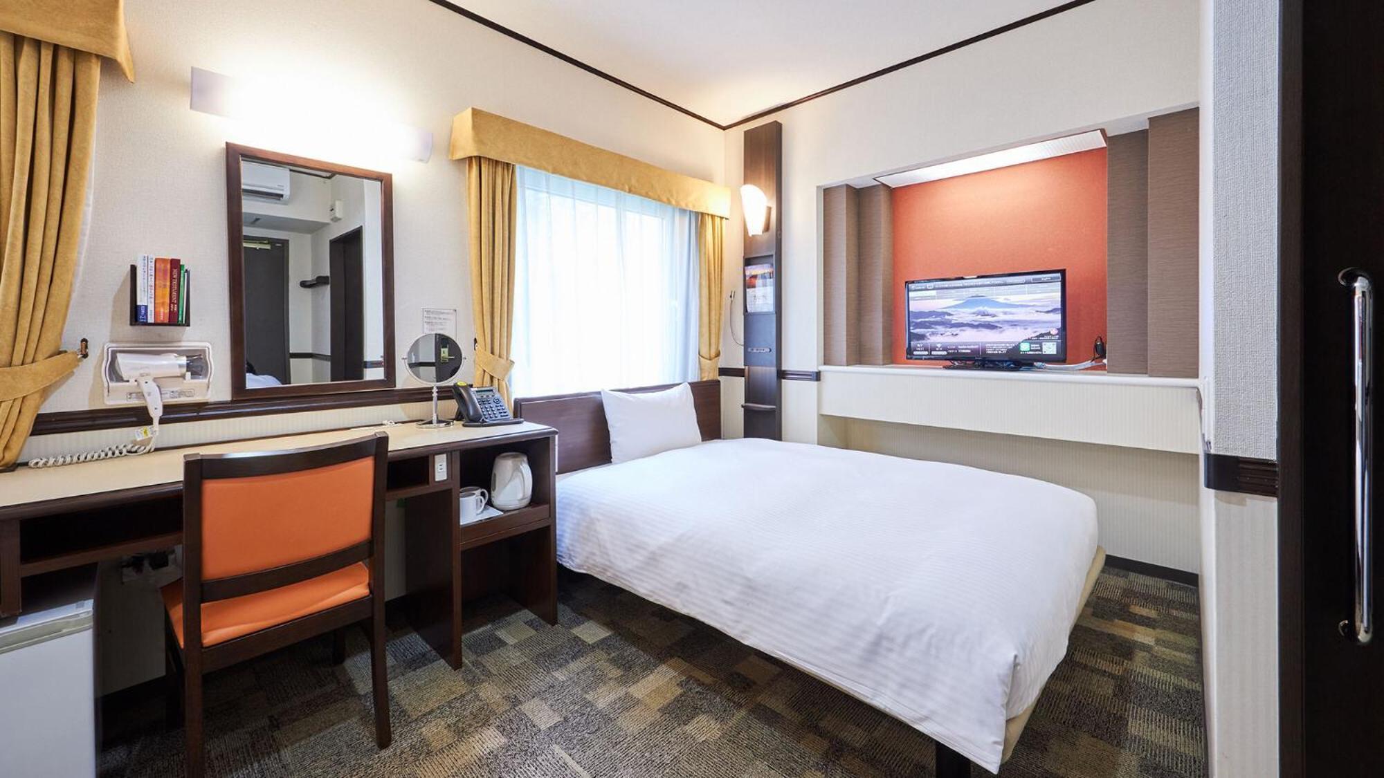 Toyoko Inn Tsu Eki Nishi Guchi Номер фото